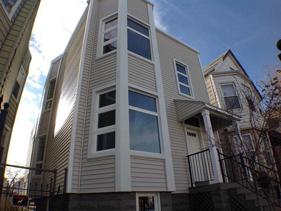 1st image of 3565 W Dickens Ave