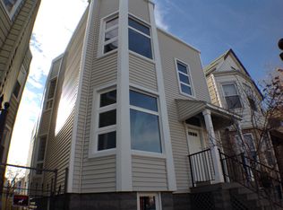 3565 W Dickens Ave, Chicago, IL 60647
