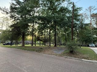 1218 Wildbriar Dr, Lufkin, TX 75904