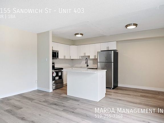 5th image of 3155 Sandwich St Unit 403