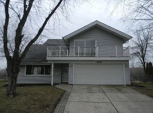 1650 Beverly Ct, Hanover Park, IL 60133