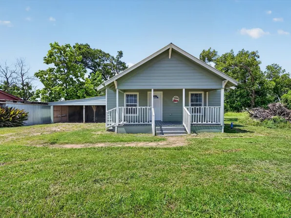 601 State Highway 56, Windom, TX 75492