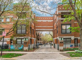2720 N Greenview Ave APT D, Chicago, IL 60614