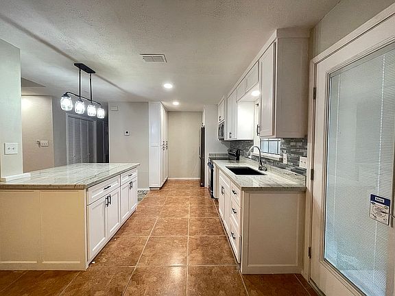 3rd image of 5300 N 15th St APT 2