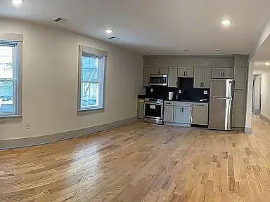 288 Columbia St — Photo 1
