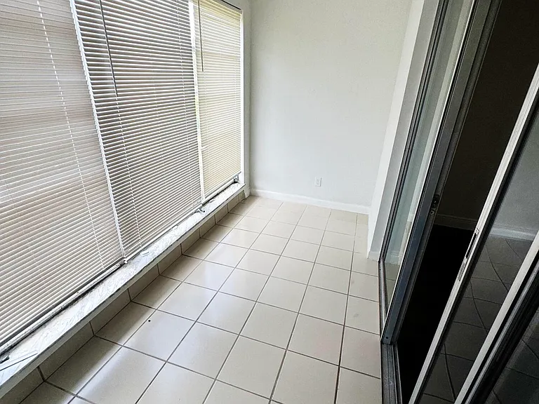 1120 Lemon Tree Ter #73-C — Photo 13