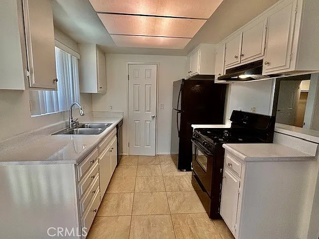 679 W 18th St #B — Photo 11