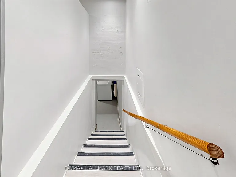 856B Millwood Rd — Photo 25