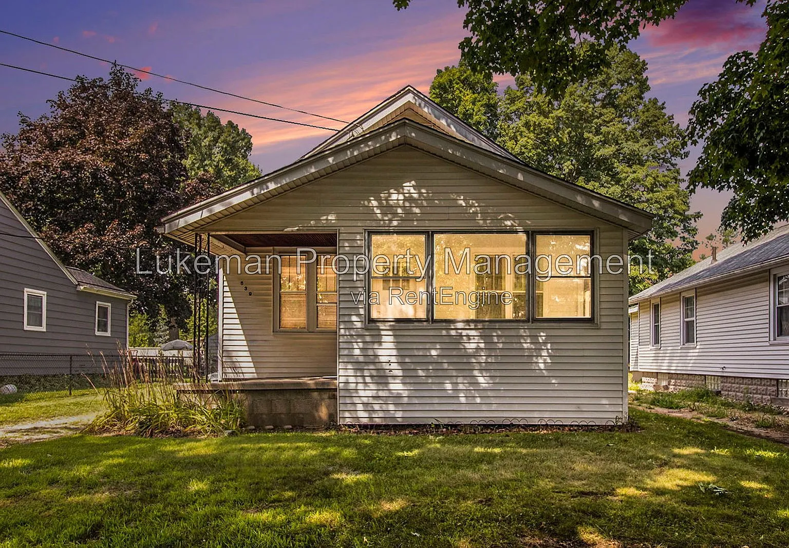 2 bed, 1.0 bath, 873 sqft, $1,300 — Photo 2