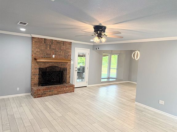 3rd image of 1111 Joel St