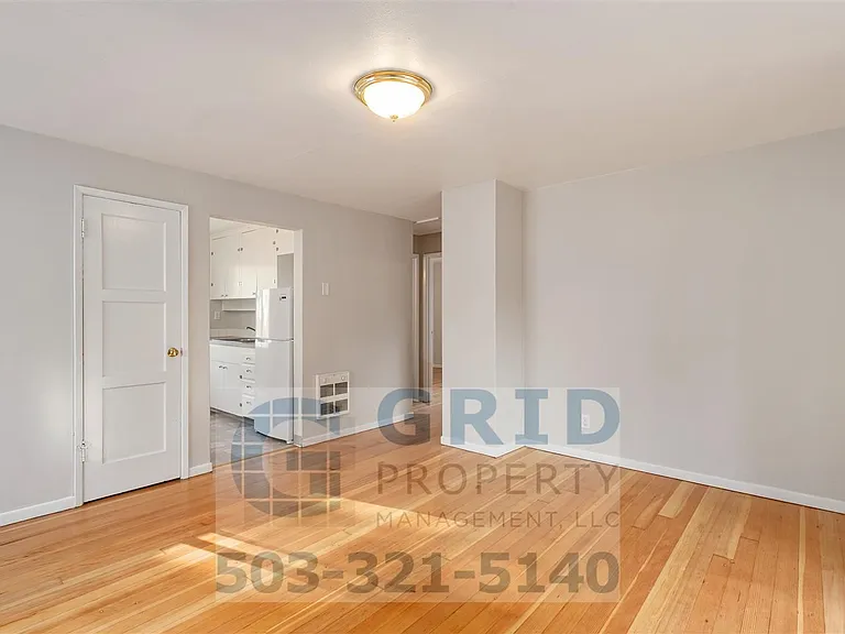 1108 Grand Blvd — Photo 3