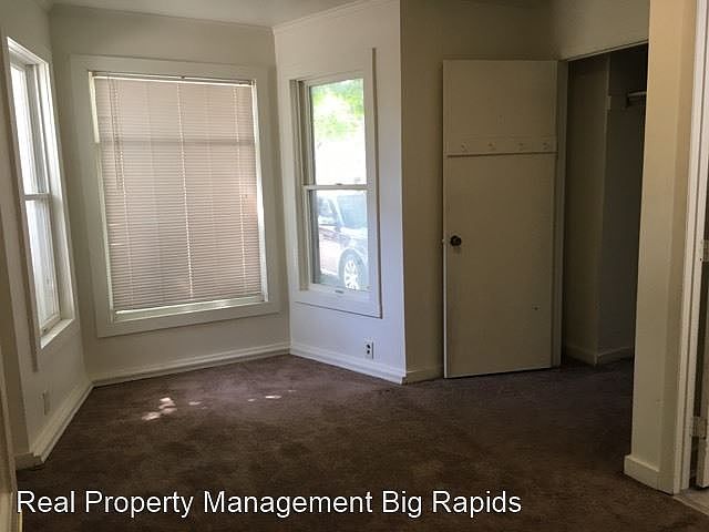 1st image of 429 S Michigan Ave APT 2