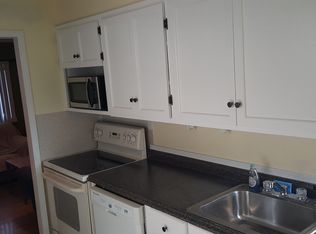 35 Pinecrest Rd, Whitesboro, NY 13492