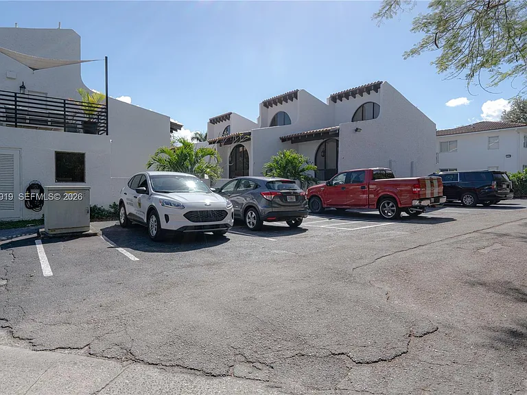 9280 Biscayne Blvd #E — Photo 21