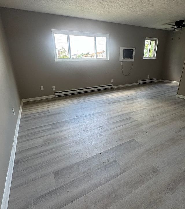 1st image of 4 Bryant Ln APT 1