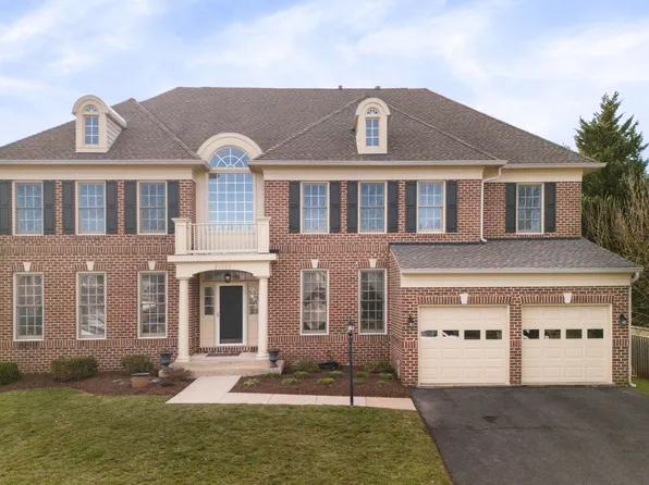 21954 Hyde Park Dr, Ashburn, VA 20147