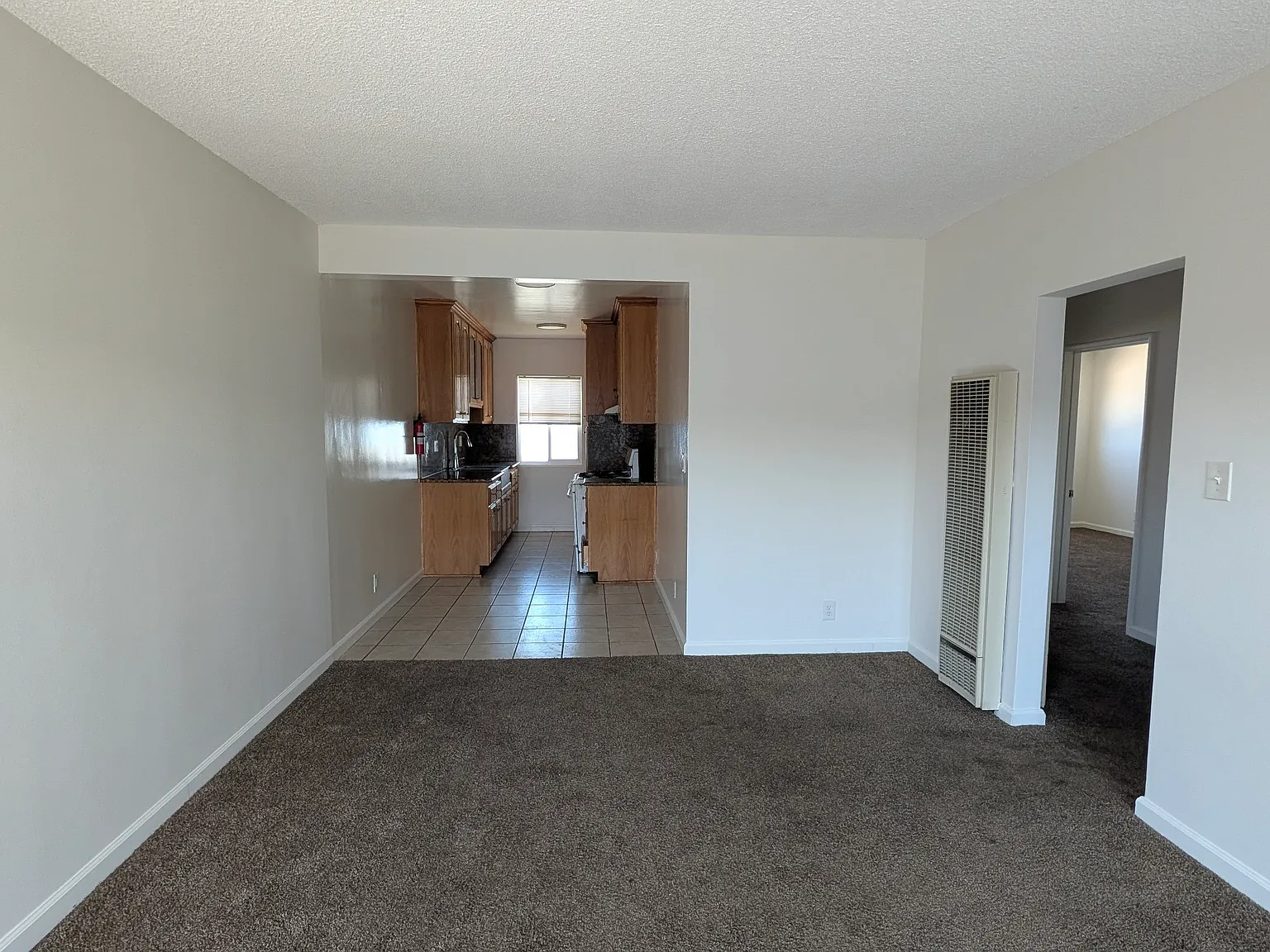 3 bed, $2,500 — Photo 2