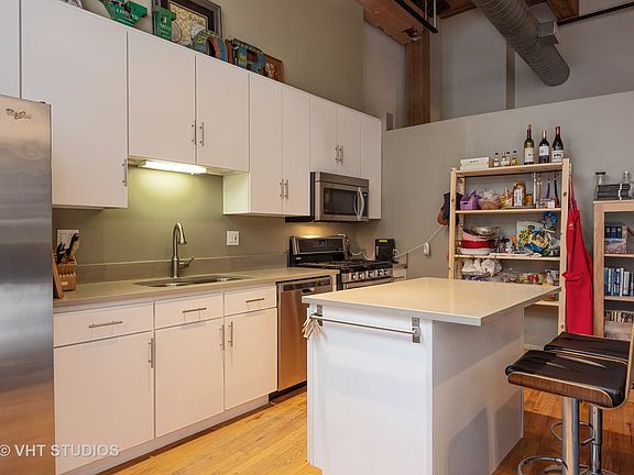 5th image of 1935 N Fairfield Ave APT 311
