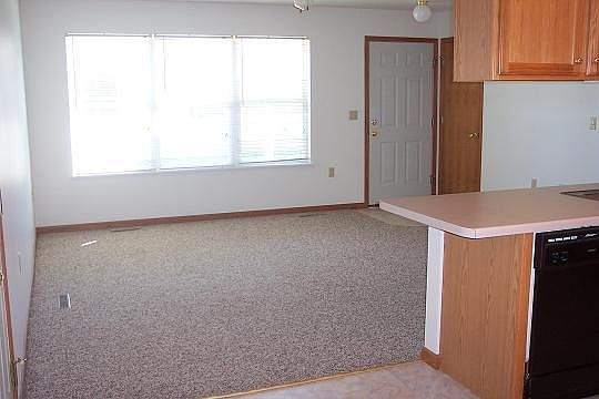 3rd image of 811 Mary Kay Ave