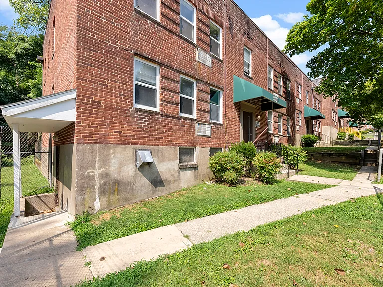 2601 Fairview Ave — Photo 8