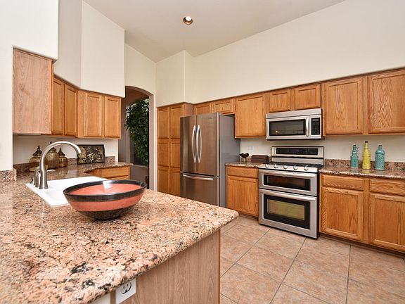 3rd image of 9040 E La Paloma Ct