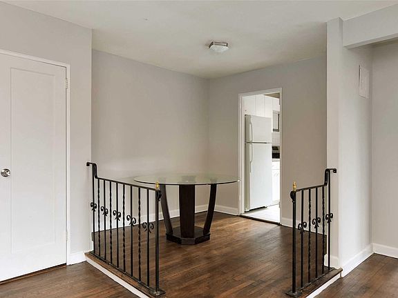 5th image of 65-65 Wetherole St APT 4A