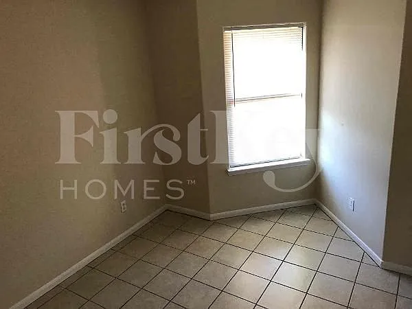2920 La Estancia Ln — Photo 15
