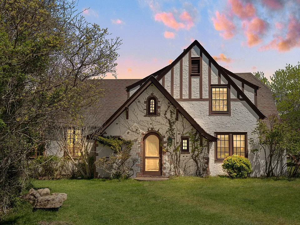50 Fairview Ave