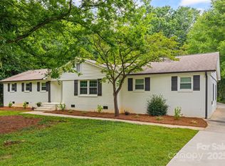 1045 Dooley Dr, Charlotte, NC 28227