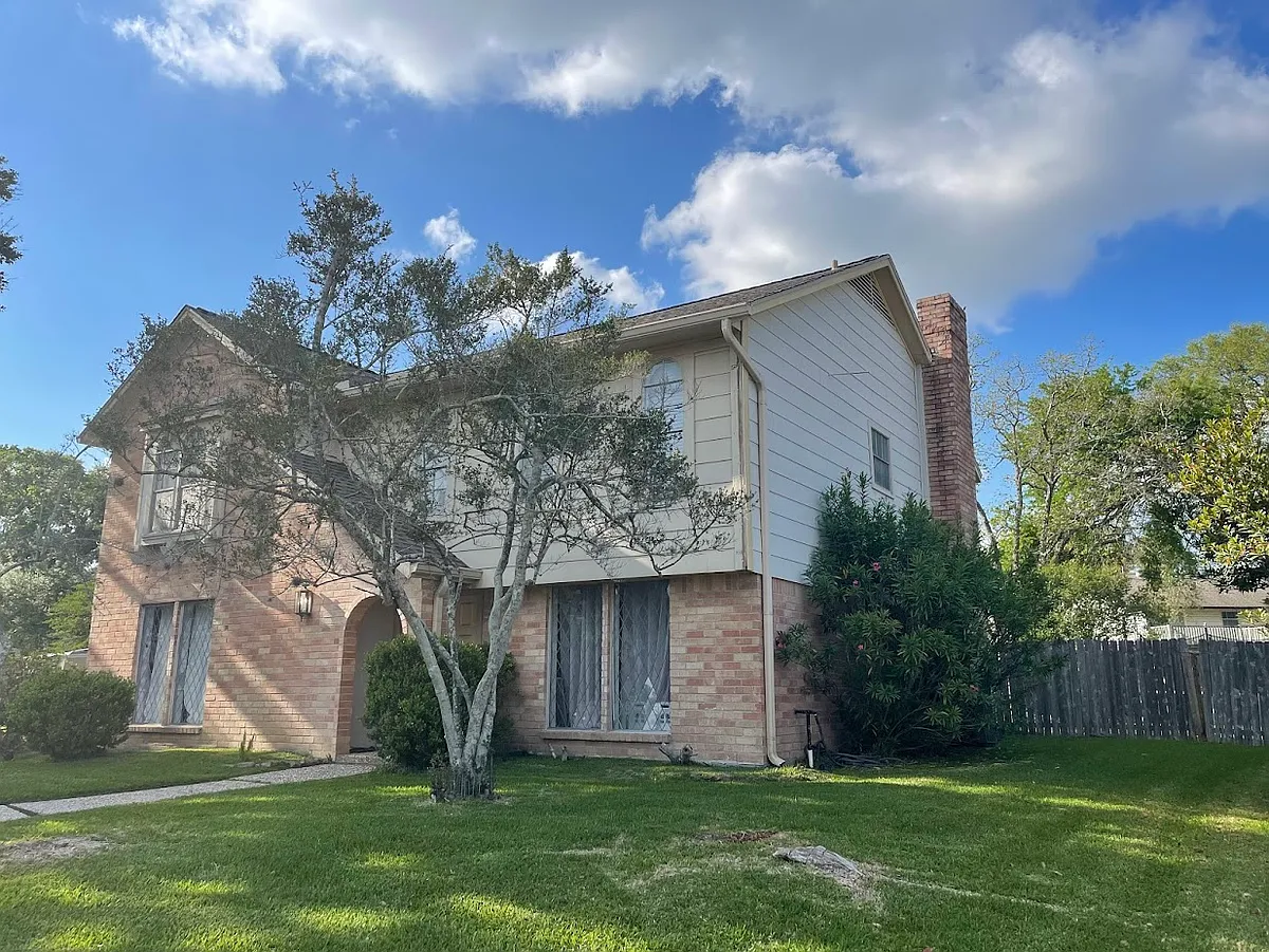 Building Photo - 16327 Locke Haven Dr