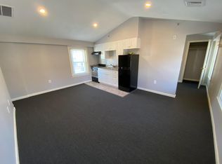 126 Pleasant St #4, Woburn, MA 01801