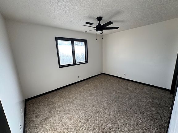 4th image of 861 S 46th St #2