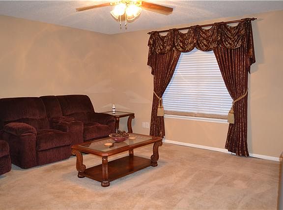 3rd image of 117 Cedarwood Dr APT 113