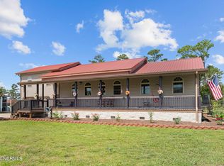 40 Beach Rd S, Belhaven, NC 27810