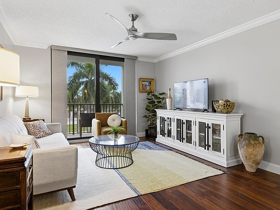 4th image of 651 Okeechobee Boulevard #309