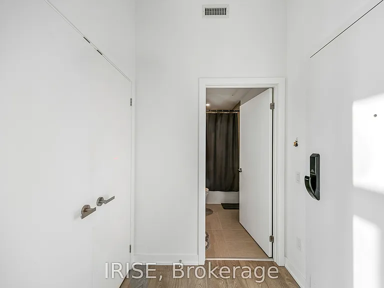 28 Ann St #Penthouse 08 — Photo 33