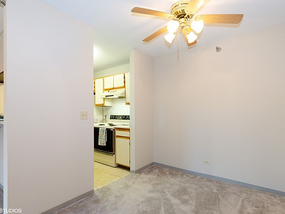 5th image of 122 Glengarry Dr APT 108