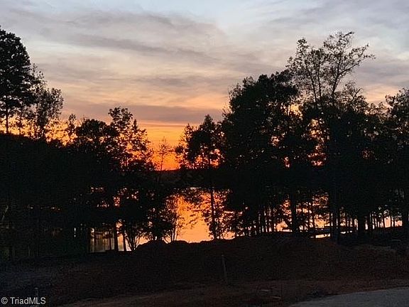 3rd image of 265 Lakefront Dr