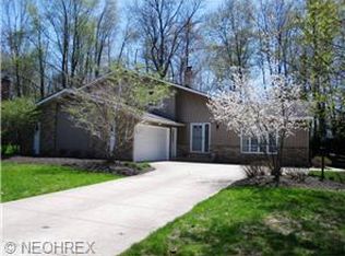 13650 Longspur Ct, Valley View, OH