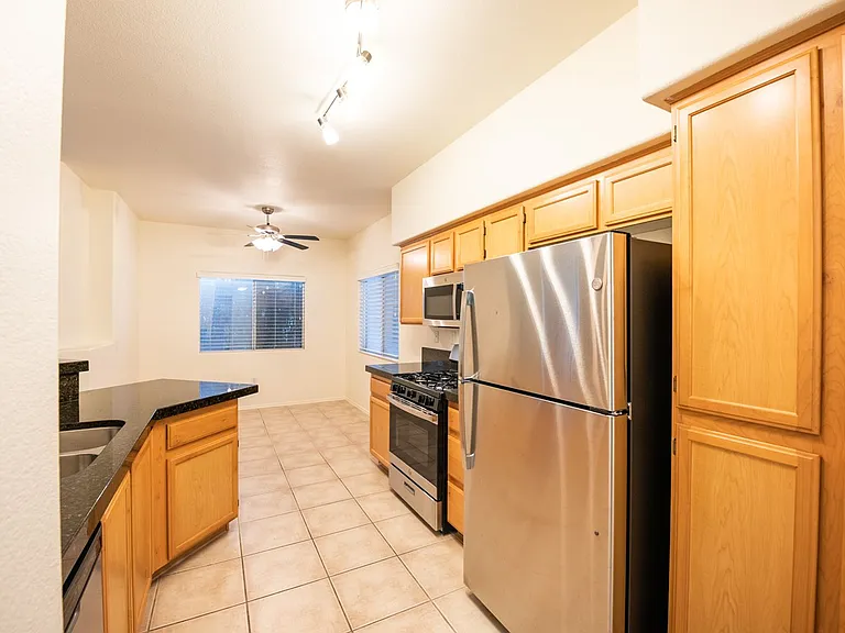 1050 E Cactus Ave #1082 — Photo 9