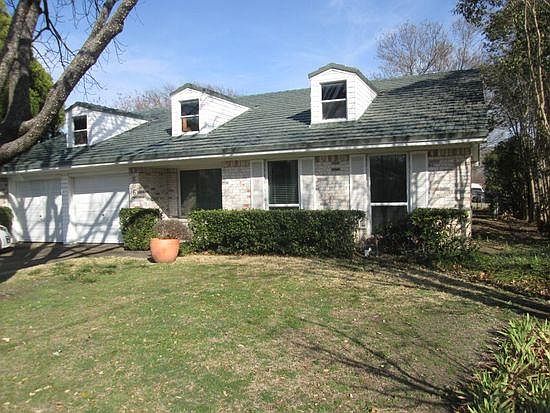 1st image of 806 N Lindale Ln #00