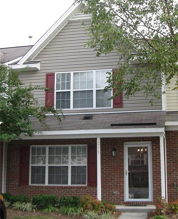 1st image of 211 Bridford Downs Dr