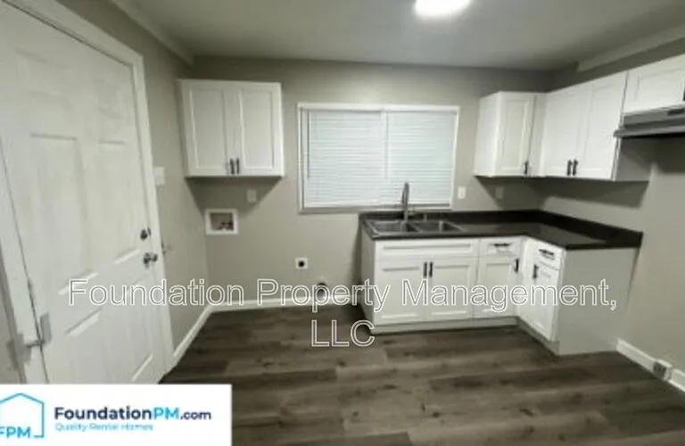 1711 S Sutton Dr — Photo 4