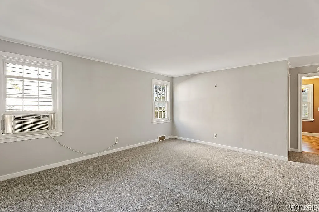 4 bed, 2.0 bath, 1496 sqft, $2,500 — Photo 3
