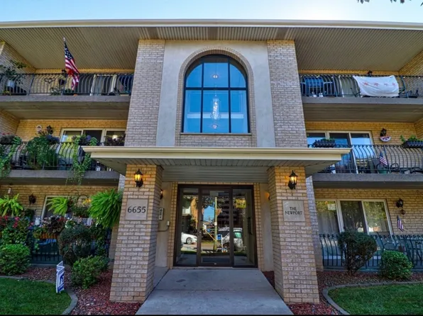 6655 W 64th Pl APT 104, Chicago, IL 60638