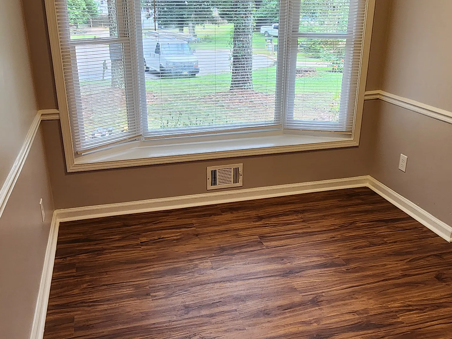 4 bed, 1100 sqft, $1,850 — Photo 4