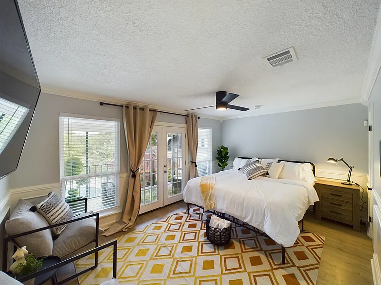 7702 Antoine Dr — Photo 36