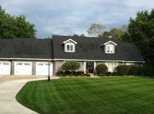 2711 Bluff Dr, Kankakee, IL 60901