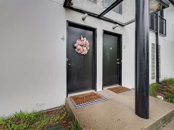 3rd image of 4242 Buena Vista St APT 4