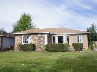 626 W Hawthorne St, Ontario, CA 91762